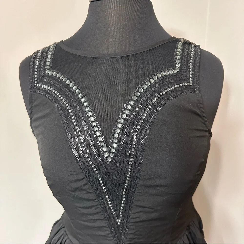 Forever21 Black Sleeveless Sequins Dress in Size Large